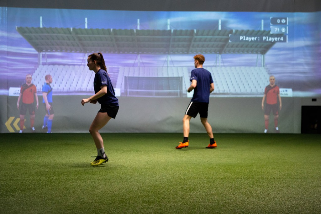 Aufnahme zeigt zwei Spieler in der skills.lab Arena in Wundschuh