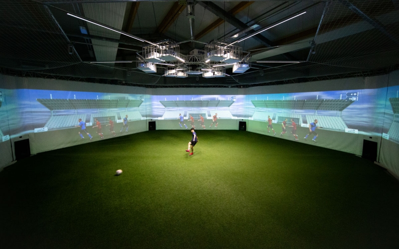 Vorteile - Ein Spieler während eines Assessments in der skills.lab Arena