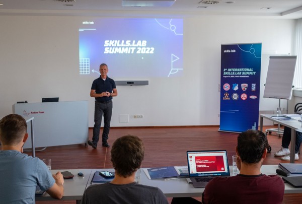 Erster internationaler skills.lab Summit